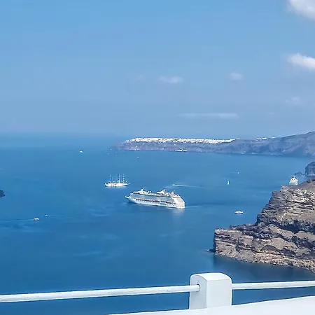 Hotel Pleasure Black Santorini 3*