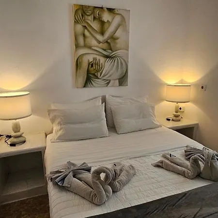 Pleasure Black Santorini Hotel 3*