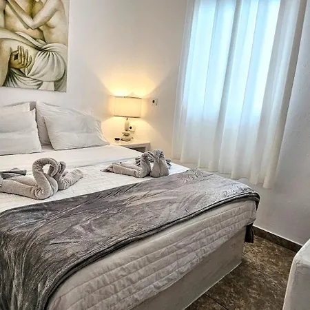 Pleasure Black Santorini 3*