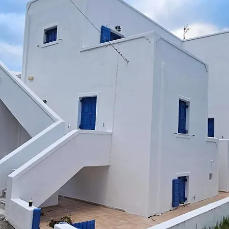 Hotel Pleasure Black Santorini 3*