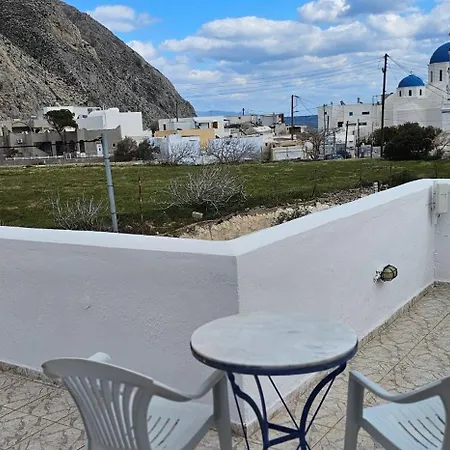 Hotel Pleasure Black Santorini 3*