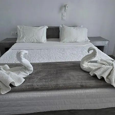 Pleasure Black Santorini Hotel 3*