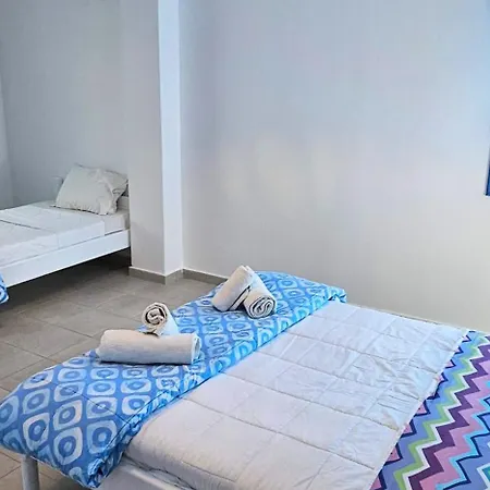 Pleasure Black Santorini 3*