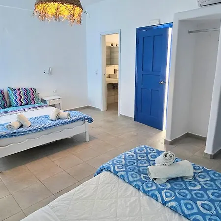Pleasure Black Santorini Hotel 3*