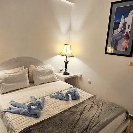 Pleasure Black Santorini Hotel
