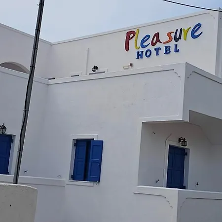 Pleasure Black Santorini מלון