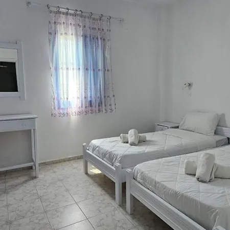 Hotel Pleasure Black Santorini